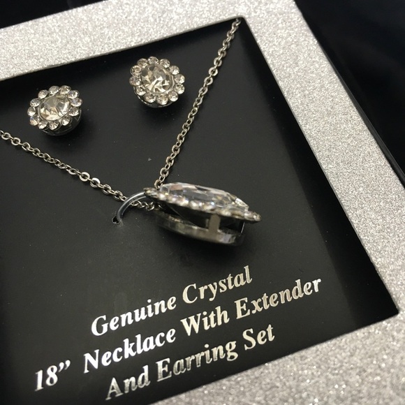 Genuine Crystal Necklace 18 in and Post Earrings Matching Set - Picture 2 of 6